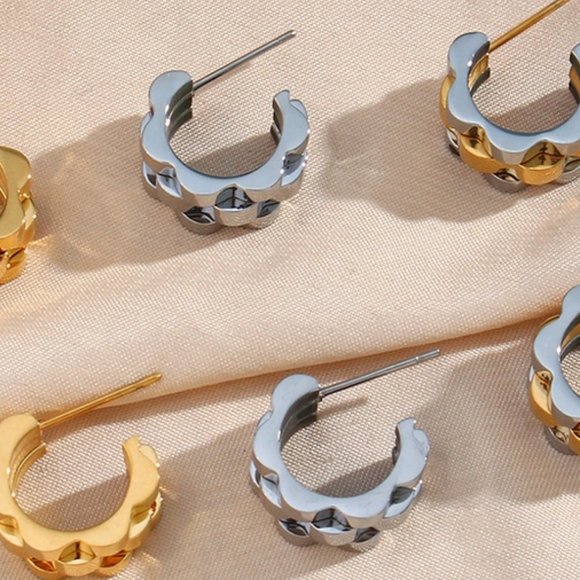 Vintage Chunky Watchband Hoop Earrings PVD 18K White Gold - Picture 7 of 12